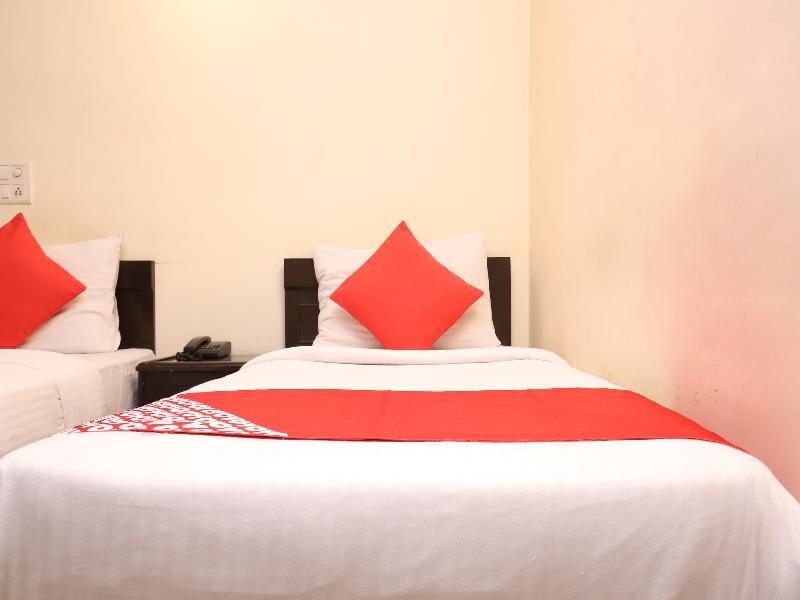 Oyo 28126 Charanpahari Hotel New Delhi Luaran gambar